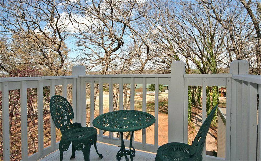 The Whispering Pines Couette-café Norman